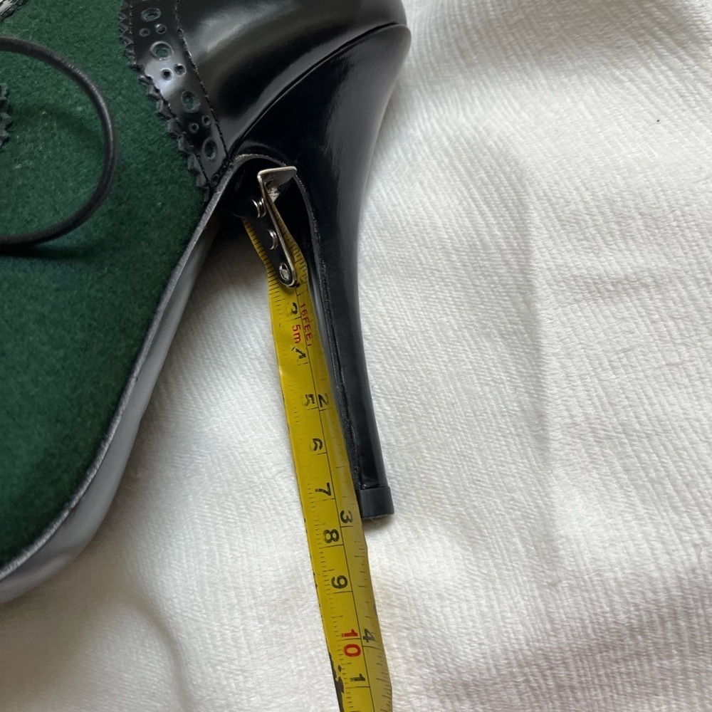Tory Burch Green and Black Lace-Up Pointed Toe Heels - Picture 12 of 12